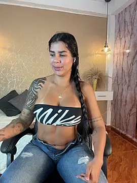 Snapshot of Cleopatra_Fit chatting on 15, 1, 2026 Cleopatra Fit online show from 15, 1, 2026