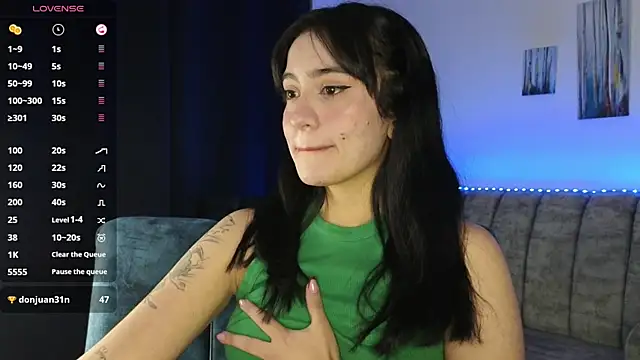 Snapshot of ZaraDames_ chatting on 21, 10, 2025 ZaraDames online show from 21, 10, 2025