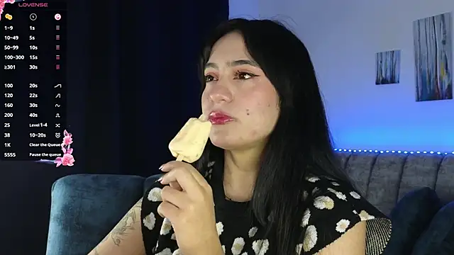 ZaraDames  online show from 6, 11, 2025