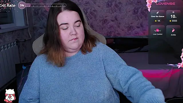 Estelle Hicks online show from 6, 10, 2025