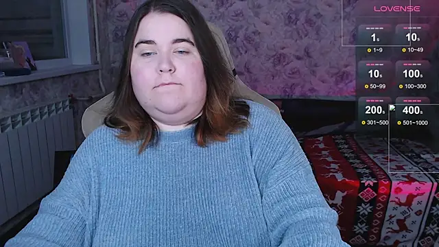 Estelle Hicks online show from 3, 11, 2025