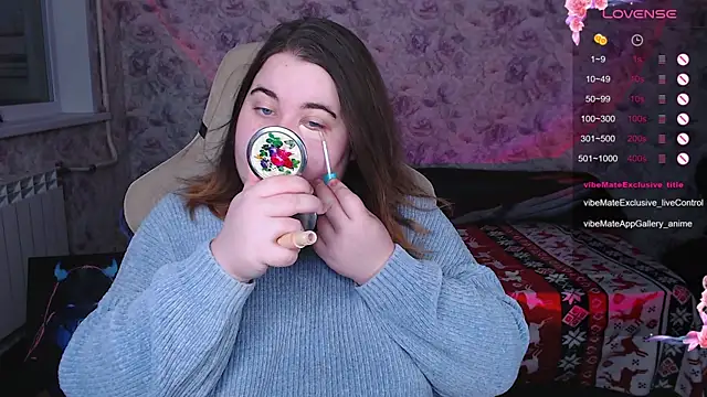 Estelle Hicks online show from 13, 11, 2025