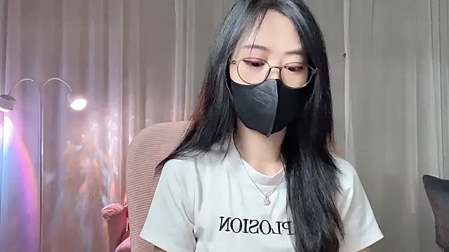 Snapshot of _minji_bae chatting on 18, 4, 2026 minji bae online show from 18, 4, 2026