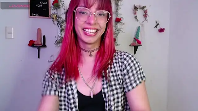 Snapshot of _GalyaX_ chatting on 19, 4, 2026 GalyaX online show from 19, 4, 2026