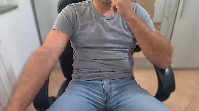 Snapshot of cocco1980xxxx chatting on 31, 3, 2026 cocco1980xxxx online show from 31, 3, 2026