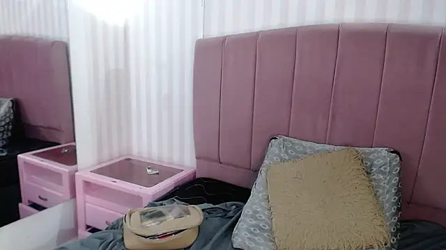 Susy thomson online show from 2, 3, 2025