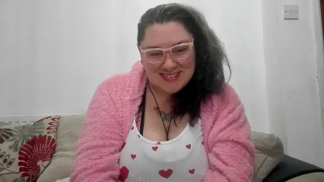 Bustycurves online show from 27, 10, 2025