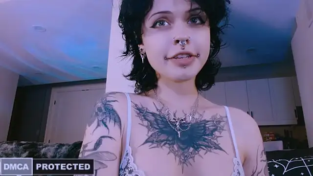 Snapshot of NaughtyLittleFox chatting on 3, 4, 2026 NaughtyLittleFox online show from 3, 4, 2026