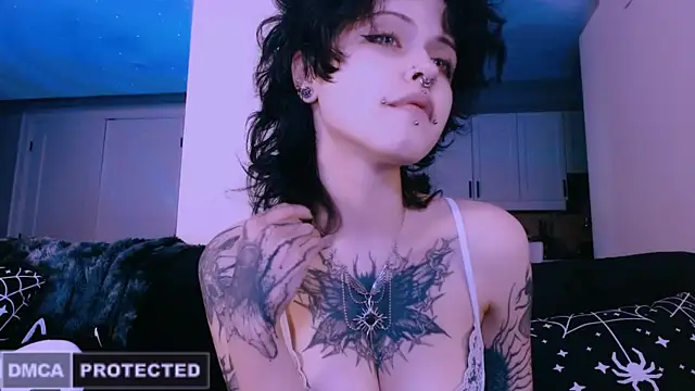 Snapshot of NaughtyLittleFox chatting on 12, 4, 2026 NaughtyLittleFox online show from 12, 4, 2026