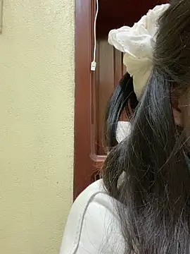 Snapshot of minmin2kk5 chatting on 8, 3, 2025 minmin2kk5 online show from 8, 3, 2025