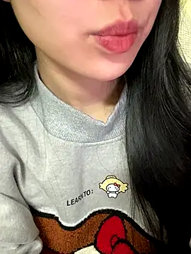 Snapshot of minmin2kk5 chatting on 23, 11, 2025 minmin2kk5 online show from 23, 11, 2025