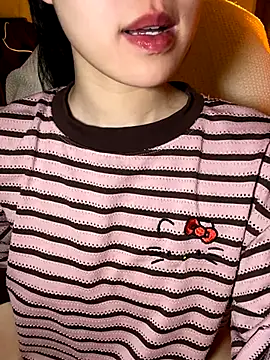 Snapshot of minmin2kk5 chatting on 24, 11, 2025 minmin2kk5 online show from 24, 11, 2025