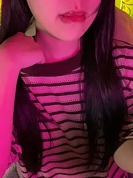 Snapshot of minmin2kk5 chatting on 28, 11, 2025 minmin2kk5 online show from 28, 11, 2025