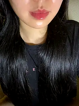 Snapshot of minmin2kk5 chatting on 2, 12, 2025 minmin2kk5 online show from 2, 12, 2025