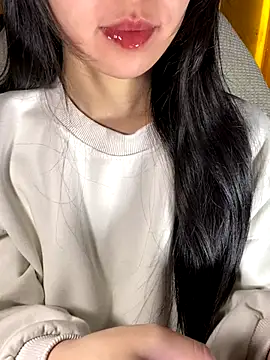 Snapshot of minmin2kk5 chatting on 5, 12, 2025 minmin2kk5 online show from 5, 12, 2025