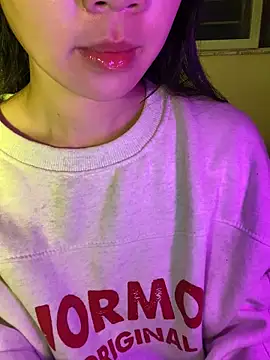 Snapshot of minmin2kk5 chatting on 14, 12, 2025 minmin2kk5 online show from 14, 12, 2025