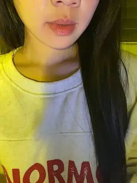 Snapshot of minmin2kk5 chatting on 14, 12, 2025 minmin2kk5 online show from 14, 12, 2025