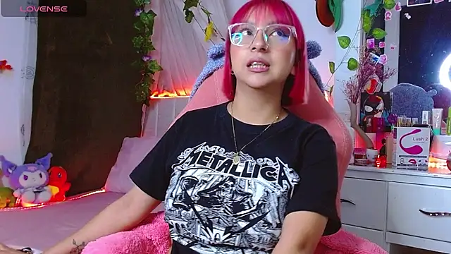 Littlerouse  online show from 15, 11, 2025