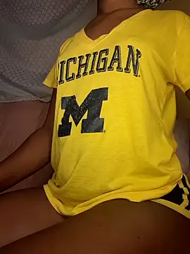 Snapshot of Freya_004 chatting on 13, 4, 2026 Freya 004 online show from 13, 4, 2026