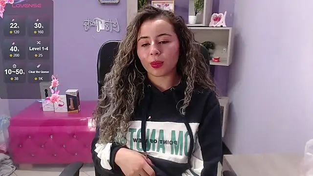 Snapshot of celeste_blue69 chatting on 24, 1, 2025 celeste blue69 online show from 24, 1, 2025