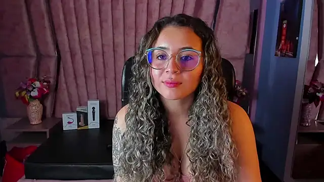 Snapshot of celeste_blue69 chatting on 13, 2, 2025 celeste blue69 online show from 13, 2, 2025