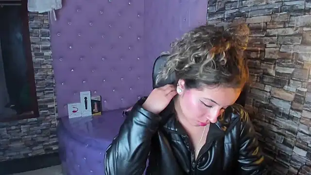 Snapshot of celeste_blue69 chatting on 14, 2, 2025 celeste blue69 online show from 14, 2, 2025