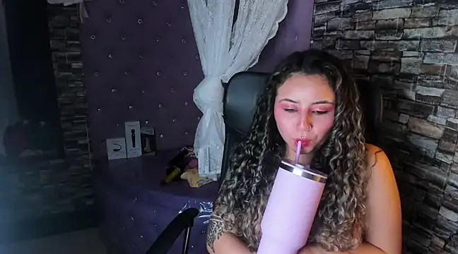 Snapshot of celeste_blue69 chatting on 15, 2, 2025 celeste blue69 online show from 15, 2, 2025