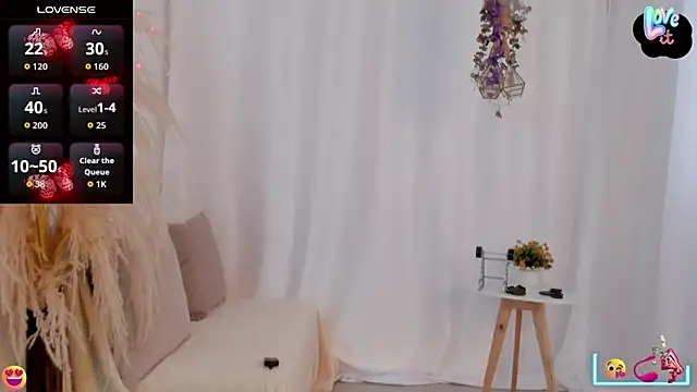 Snapshot of Helena-Fits chatting on 16, 10, 2025 Helena-Fits online show from 16, 10, 2025