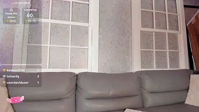 Snapshot of Aprillbrunette chatting on 23, 1, 2025 Aprillbrunette online show from 23, 1, 2025
