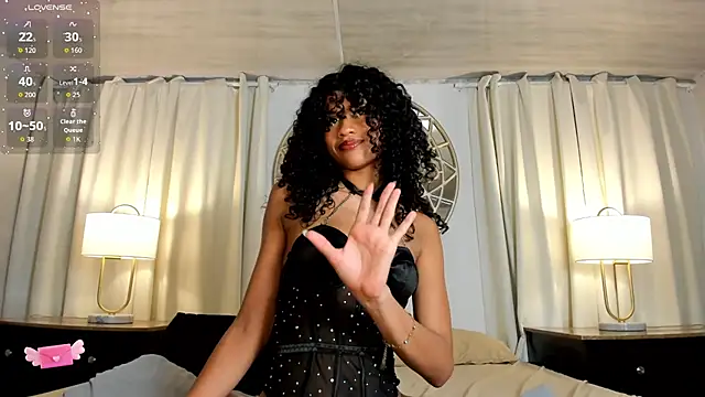 Snapshot of Aprillbrunette chatting on 6, 7, 2026 Aprillbrunette online show from 6, 7, 2026