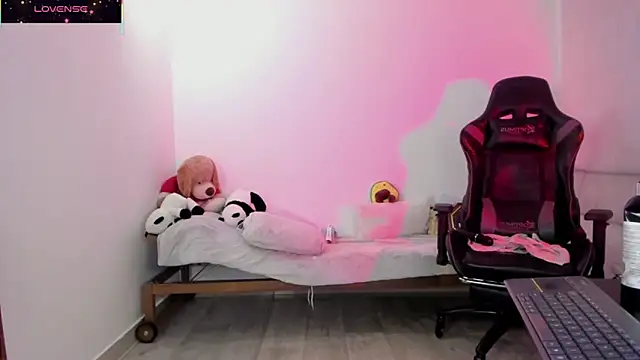 Snapshot of Biancastrongg chatting on 29, 11, 2025 Biancastrongg online show from 29, 11, 2025