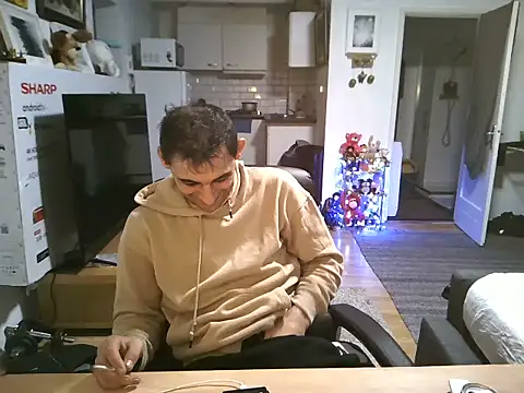 mihaimichael online show from 28, 10, 2025