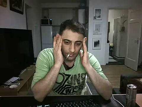 Snapshot of mihaimichael chatting on 6, 5, 2026 mihaimichael online show from 6, 5, 2026