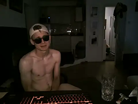 Snapshot of mihaimichael chatting on 17, 5, 2026 mihaimichael online show from 17, 5, 2026