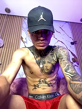 Snapshot of Herem369 chatting on 8, 11, 2025 Herem369 online show from 8, 11, 2025