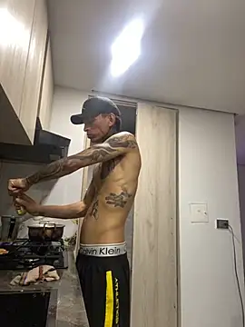 Snapshot of Herem369 chatting on 9, 11, 2025 Herem369 online show from 9, 11, 2025