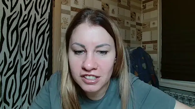 Snapshot of TherestlessKitty chatting on 10, 4, 2026 TherestlessKitty online show from 10, 4, 2026