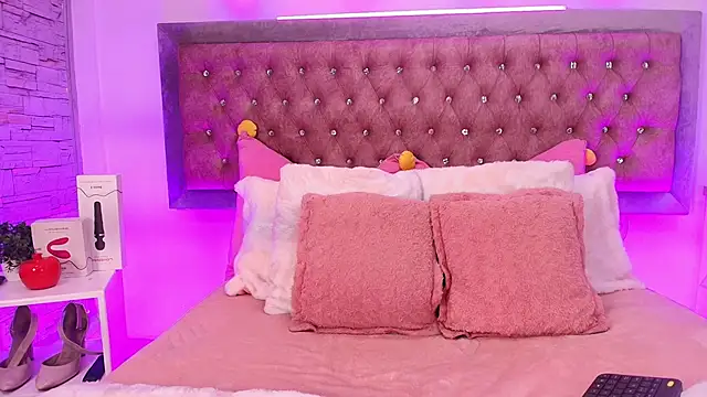 Tayzon Foxxx online show from 4, 11, 2025