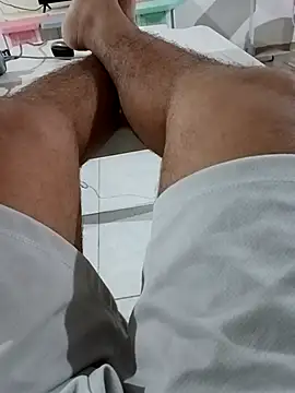 Snapshot of PIKAdePAU27 chatting on 5, 4, 2026 PIKAdePAU27 online show from 5, 4, 2026