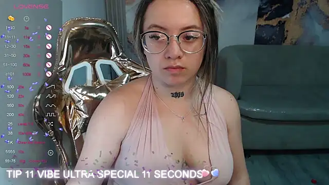 Snapshot of Cristal_v_1 chatting on 17, 1, 2025 Cristal v 1 online show from 17, 1, 2025