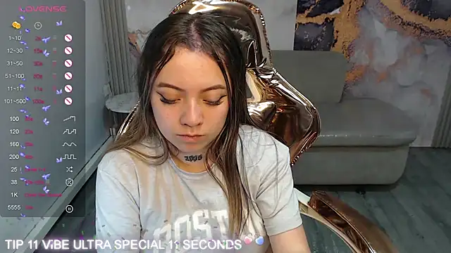 Snapshot of Cristal_v_1 chatting on 26, 1, 2025 Cristal v 1 online show from 26, 1, 2025