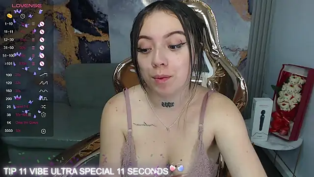 Snapshot of Cristal_v_1 chatting on 27, 2, 2025 Cristal v 1 online show from 27, 2, 2025