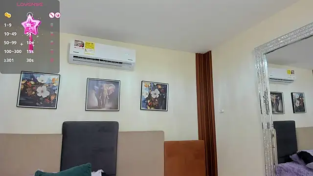 Snapshot of litzy_skinny chatting on 13, 9, 2025 litzy skinny online show from 13, 9, 2025