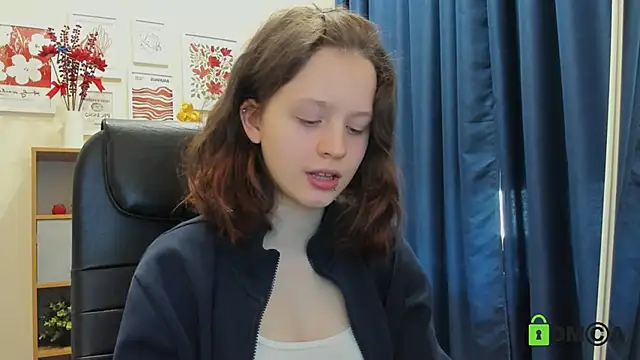 Snapshot of Alina_Mills chatting on 23, 4, 2026 Alina Mills online show from 23, 4, 2026