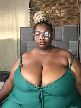 Snapshot of bustytitsxxx chatting on 13, 1, 2026 bustytitsxxx online show from 13, 1, 2026