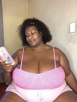Snapshot of bustytitsxxx chatting on 4, 5, 2026 bustytitsxxx online show from 4, 5, 2026