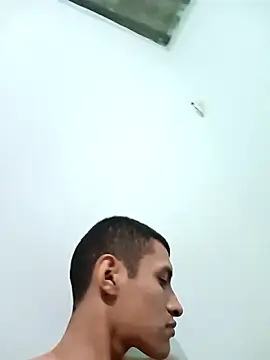 Snapshot of Rogersmit2 chatting on 28, 10, 2025 Rogersmit2 online show from 28, 10, 2025