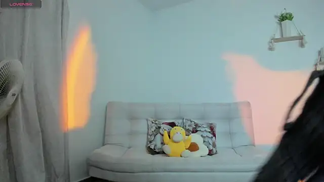 Snapshot of AprilDubois chatting on 5, 12, 2024 AprilDubois online show from 5, 12, 2024