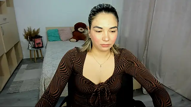 Alexa Dolly12 online show from 4, 2, 2026