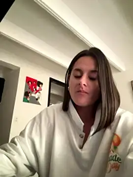 Alice milf  online show from 15, 1, 2026